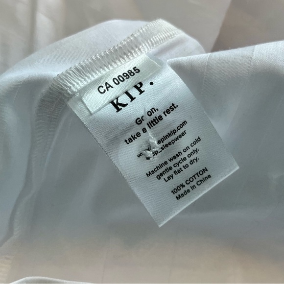 KIP. Premium Cotton Pajama Set in Lily White - Picture 10 of 16